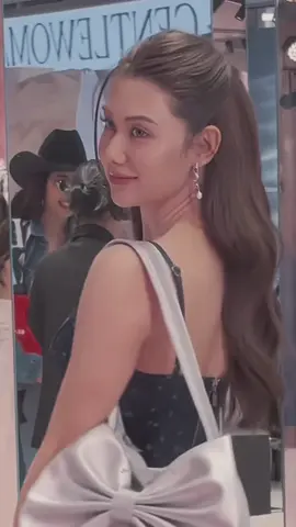 congrats to Miu for having a Lorena shuett in her life 😩 #lenamiu #lalinalena 