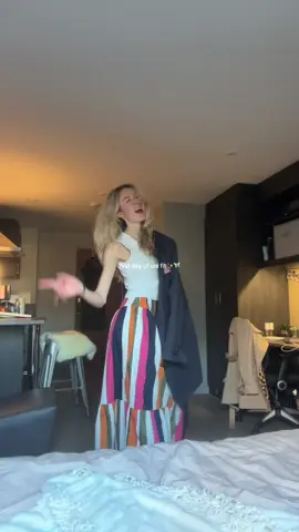 Xoxo gossip girl #sarahoptiktok #cardiffuni #masterstudent #broadcastjournalism #unioutfit 