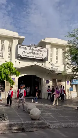 Mie nyemek Beringharjo yg lagi viral 😂😂 kalo buat rasa, sesuai selera sih.. enak kok #mienyemek #pasarberingharjo #mienyemekbuiyah #jogja24jam #kulinerjogja 