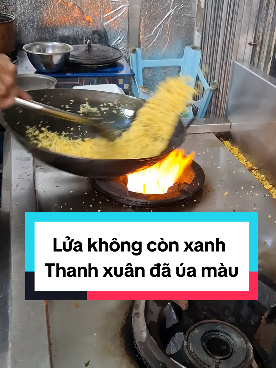 xóc chảo rang cơm #113hongmai #comgaq35 #foodtiktok @Cơm Gà Q35_ 69 ngõ Quan Thổ 1 
