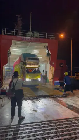 #fyp #expedisisulawesi #kontenhiburan #padahariini #familytrucklapri✌️ 