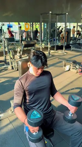 back or chest saya ready, leg day? liat nanti 😁🙏 #GymTok #backday #legday #gymrat #gym 