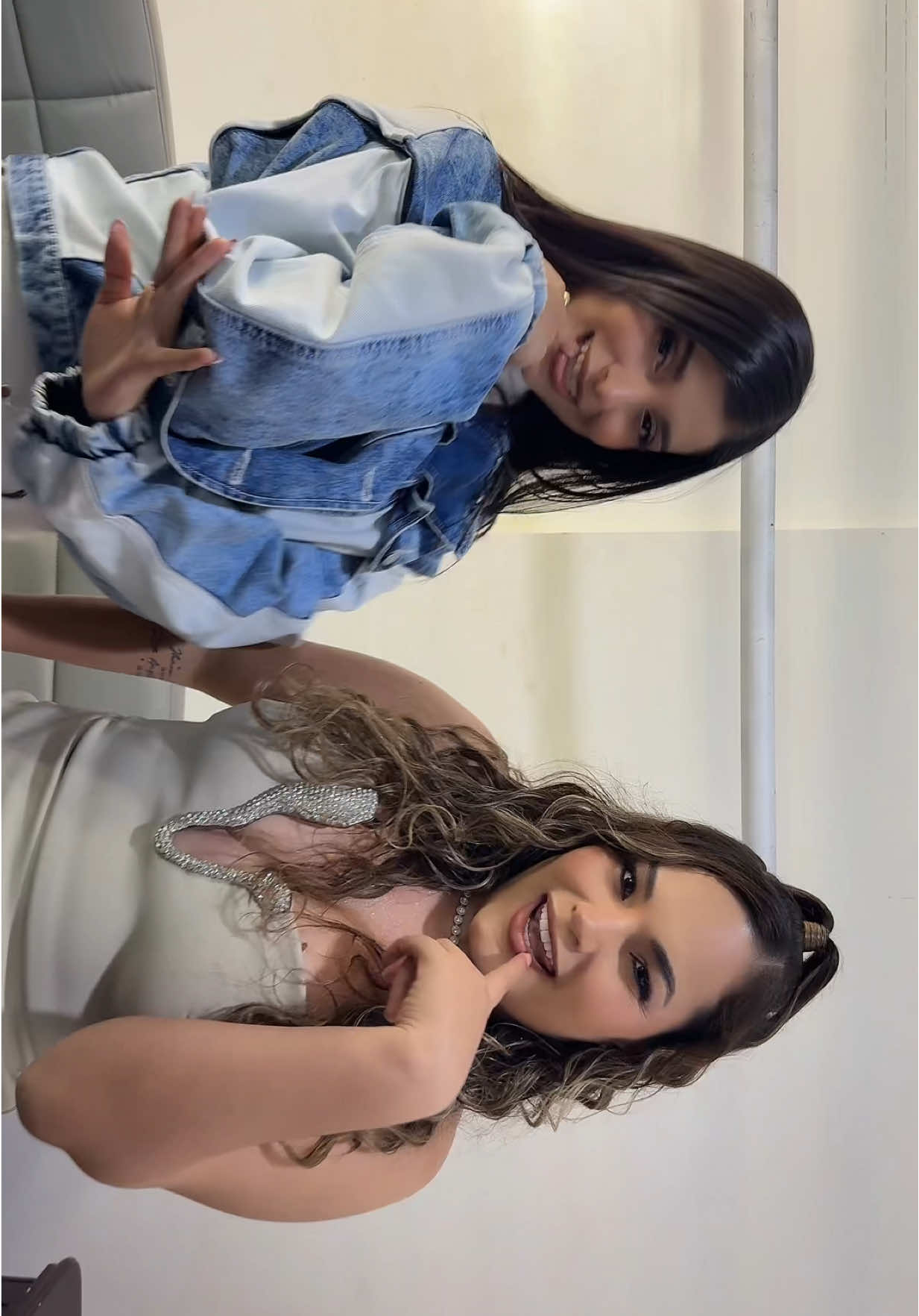 Nosotras al enterarnos que ya están disponibles las entradas para “Acceso Al Corazón 3” en CHILE ❤️🇨🇱  #corazonserrano #chile #accesoalcorazon #fyp #viral 