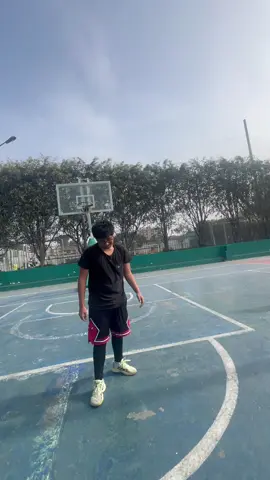 1v1 con los panas 😮‍💨🏀 #fyp #viral #basketball #deporte #paratii 