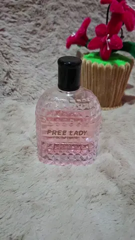 #fyp #everyoneシ゚ #affiliatemarketing #freeladyperfume 