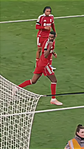 Isak🥹❤️#Liverpool #Liverpoolfc 