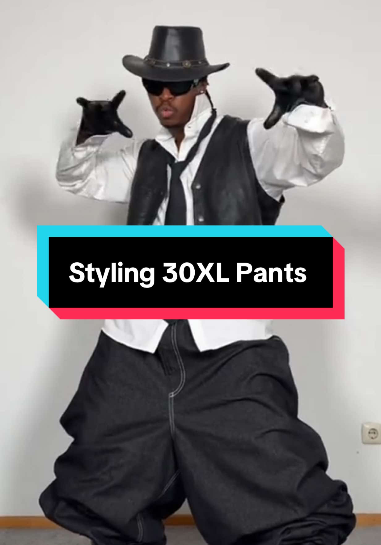 Tag a Fashion influencer that can do it better than me. #outfit #outfitinspo #germany #europe #deutschland🇩🇪 