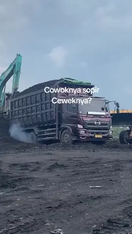 ngak adaa😜😬#tigasejalan #bujangminang #hino500 #derevelmudapunyacerita #fyppppppppppppppppppppppppppppppppppp 