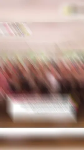 Kapolresta Bulungan Turut Mendampingi Kunjungan Kapolda Kaltara di Perbatasan Berau–Bulungan, Bagikan Bansos Bersama Bhayangkari TANJUNG SELOR, Polda Kaltara, Polresta Bulungan – Kepala Kepolisian Daerah Kalimantan Utara, Irjen Pol. Djati Wiyoto Abadhy, S.I.K., didampingi Kapolresta Bulungan Kombes Pol Rofikoh Yunianto, S.I.K., melaksanakan kunjungan kerja di KM 53 dan KM 57 Perbatasan Berau–Bulungan, Rabu (24/9/2025). Turut hadir dalam rombongan, Wakapolda Kaltara Brigjen Pol Soeseno Noerhandoko, S.I.K., para Pejabat Utama (PJU) Polda Kaltara, PJU Polresta Bulungan, Ketua Bhayangkari Daerah Kalimantan Utara Ny. Sari Djati bersama pengurus dan anggota, serta Ketua Bhayangkari Cabang Kota Bulungan Ny. Nadiyah Rofikoh bersama pengurus. Kehadiran mereka juga disambut Kepala Desa Metun Sajau dan masyarakat setempat. Serangkaian kegiatan diawali dengan kunjungan ke Lahan Ketahanan Pangan di KM 30, Kecamatan Tanjung Palas Timur. Di lokasi tersebut, Kapolda beserta rombongan melakukan pengecekan lahan yang direncanakan akan menjadi lokasi pembangunan Pos PJR Ditlantas Polda Kaltara di KM 57. Selanjutnya, Kapolda Kaltara bersama Ibu Ketua Bhayangkari Daerah dan rombongan menuju Pospol KM 53 Desa Metun Sajau. Di sana, mereka melaksanakan bakti sosial (baksos) dengan membagikan sekitar 100 paket sembako kepada warga di kawasan perbatasan KM 53 dan KM 57 Bulungan–Berau. Kapolda Kaltara, Irjen Pol. Djati Wiyoto Abadhy, S.I.K., menyampaikan bahwa kunjungan ini merupakan bagian dari wujud nyata kepedulian Polri terhadap masyarakat di wilayah perbatasan. 