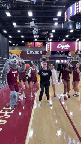 POV: you go viral your first semester & end up on ‘Blersday 👑📲 @Jack  #ItsBlersday #loyola #chicago 