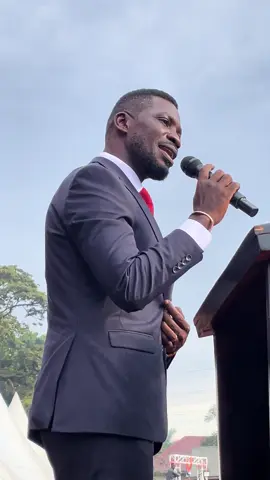 H.E BOBI WINE #nzigomedia #allpoliticalprisionerinuganda #honshamimumalende 