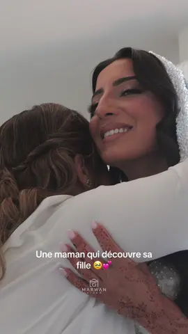 Au moment où tu vois ta fille avec la robe , ( je suis pas maman) mais je pense c’est là où tu réalise vraiment 🥰