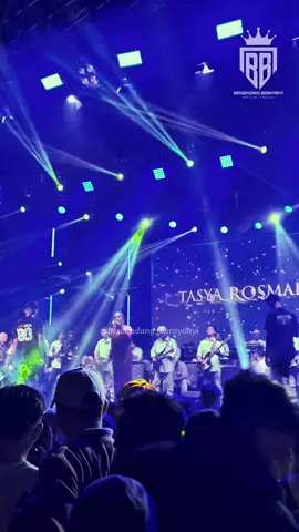 Tasya Rosmala - Mutiara Hidupku @nctasyaaa  @Official Mardatila Group  #fyp #mardatilagroup #tasyarosmala #mutiarahidupku #berdendang_bernyanyi 