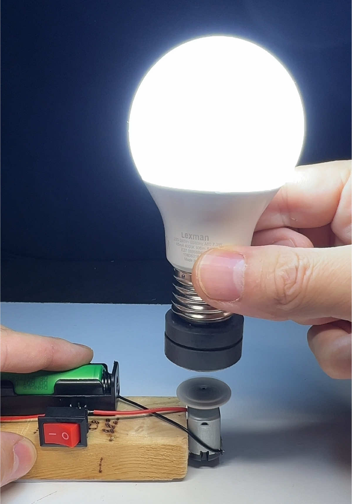 ⚡🧲 I generated energy using magnets and a high-speed motor! Thanks to the magnets and the excessive speed of the motor, I was able to generate electricity in a simple yet fascinating DIY experiment. A creative project that mixes science and invention — perfect for anyone who loves electronics and alternative energy hacks! 💡 Save this video if you enjoy clever experiments! 📲 Share it with friends who are passionate about energy and DIY inventions! #DIYEnergy #MagnetMotor #ElectricGenerator #DIYProjects #Inventions