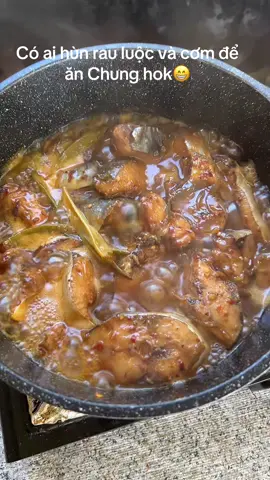 Có ai đói bụng hok?