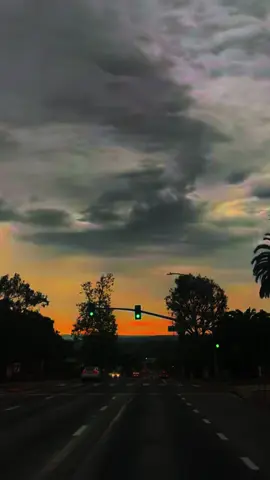 #housemusiclovers🔥🔥🔥🔥deephouse #sunsetlover🌅 #housemusiclovers🏠🎧🚘🛣🎶❤ #fyp🌅 #sunsetmusic 