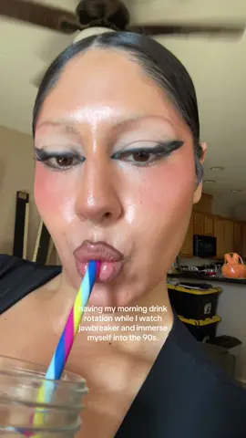 I love a thriller with a female cast.