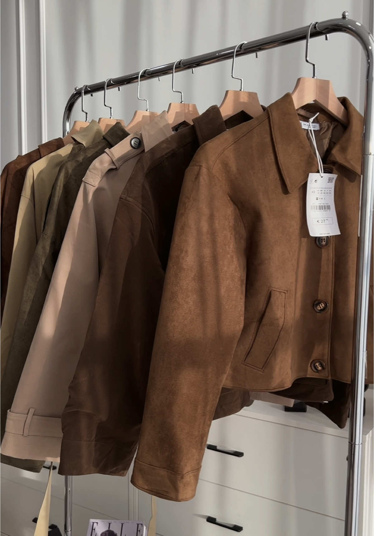 Lại một mùa thu nữa tới với da lộn đang là hot trend năm nay 🤍 #jacket #phoido #aokhoac #zara #viral #xuhuong #thoitrangnu #phoidoxinh #trending #fashion #tiktok 