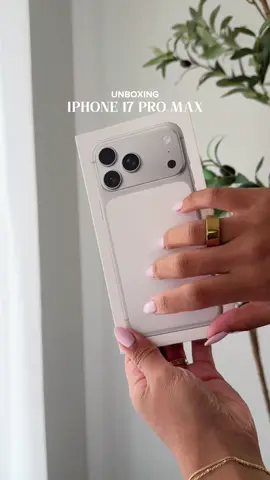 Perfeito 😍 Comprei em primeira mão na shopee ☺️se quiserem o link #iphone #iphone17promax #fyy #umboxing #fyp 