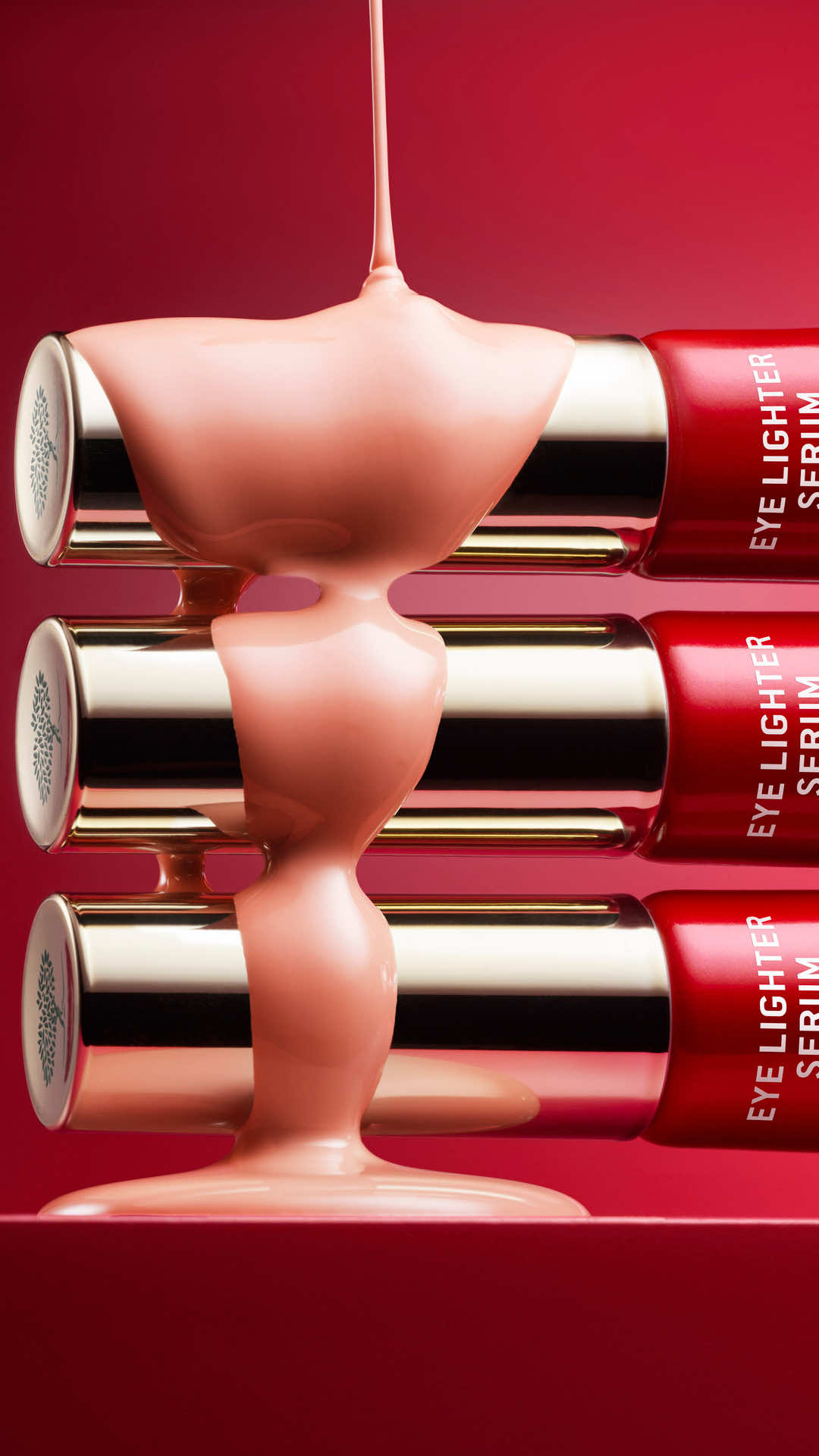 The secret behind luminous eyes? A pink-pearl finish + expert actives 👩‍🔬
 
 That's the promise of our Merveillance Lift Eyelighter Serum, the true morning savior of @Pauline Charbit ☀️  #Nuxe #MerveillanceLift #EyeSerum #DarkCircles #Undereyebags 