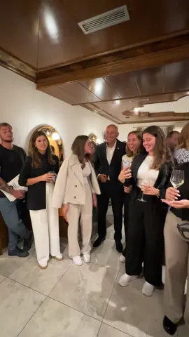 Veselo včeraj na sprejemu za nove moči SDS na Sveti Ani. SDS je tudi stranka slovenske pesmi in besede. Vabljeni, 🇸🇮 vas potrebuje. #janezjansa #slovenia #slovenijatiktok #fyp #viral 