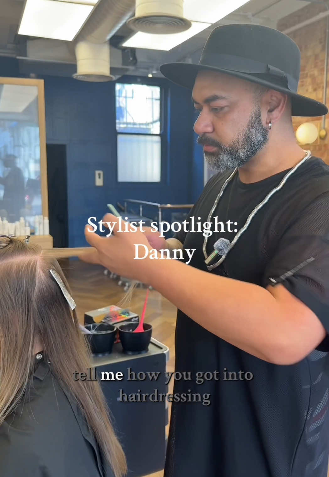 Get to know our fantastic stylist, Danny ⭐ stay tuned for more 😉  @Danny Fasa  #socialmediamarketing #chesleahairdresser #autumnhair #kingsroad #foilingtechnique #luxuryhairdresser #colourcorrection #londonstylist 