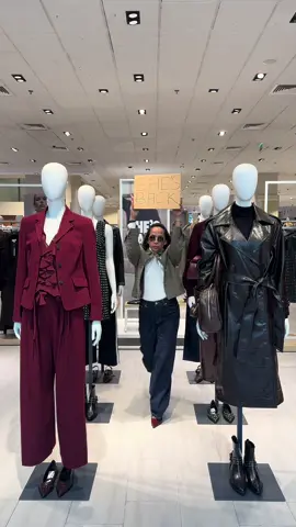 The signs says it all! SHE. IS. BACK! Our new Autumn collection is here to make this season unforgettable. 🍁 مجموعة جديدة… تخلي الخريف أحلى مع ماركس وسبنسر 🍁