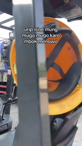 day 1 parkir mundur gowo trek gandeng🗿 @alif_  #wingsgroup #kuliwingsfood #kurirwings #wingssurya 