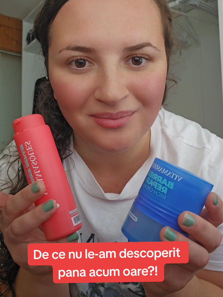 Seturile de la Vitamasques sunt acum la mare cautare pe tiktokshop si nu doar pentru ca li se face reclama ci pentru ca subt schimbări vizibile ale tenului. Daca era un produs banal fiecare dintre noi posta o data, vedeam dafa e bun sau nu si gata însă acesta este mult mai mult de atât! Eu am ales setul cu 2 produse ser si crema si nu îmi pare rau. Sper sa îmi refac stocul ca mai am puțin din astea si cu siguranță le voi duce dorul! Voi încerca de data asta să le comand pe celelalte pentru a reduce porii, doar să vadă dacă sunt si acelea la fel de bune. Vă las link-urile pentru ele dacă sunteți curioși sa le comandați! #vitamasques #produse_coreene #set_vitamasques #pore_control_vitamasques #barier_repair_vitamasques 