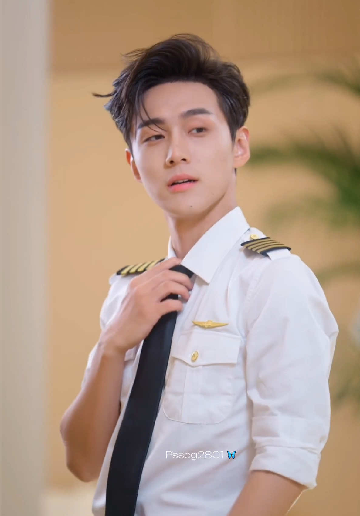 Ayang cosplay pilot cakepnya gada obat 🖤🛫🫶🏻🥰#lizhuoyang 