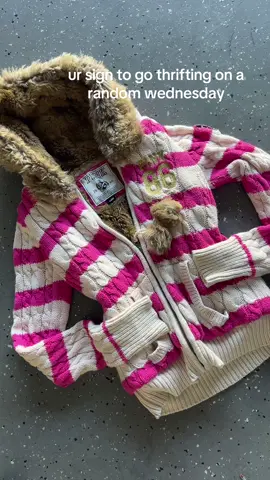 cutest sweaters eva   #thrifting #thriftfinds #y2k #early2000s #thrifttok 