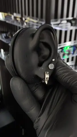 Cyberpunk style #aretes #accesorios #aretesparahombre #earings 