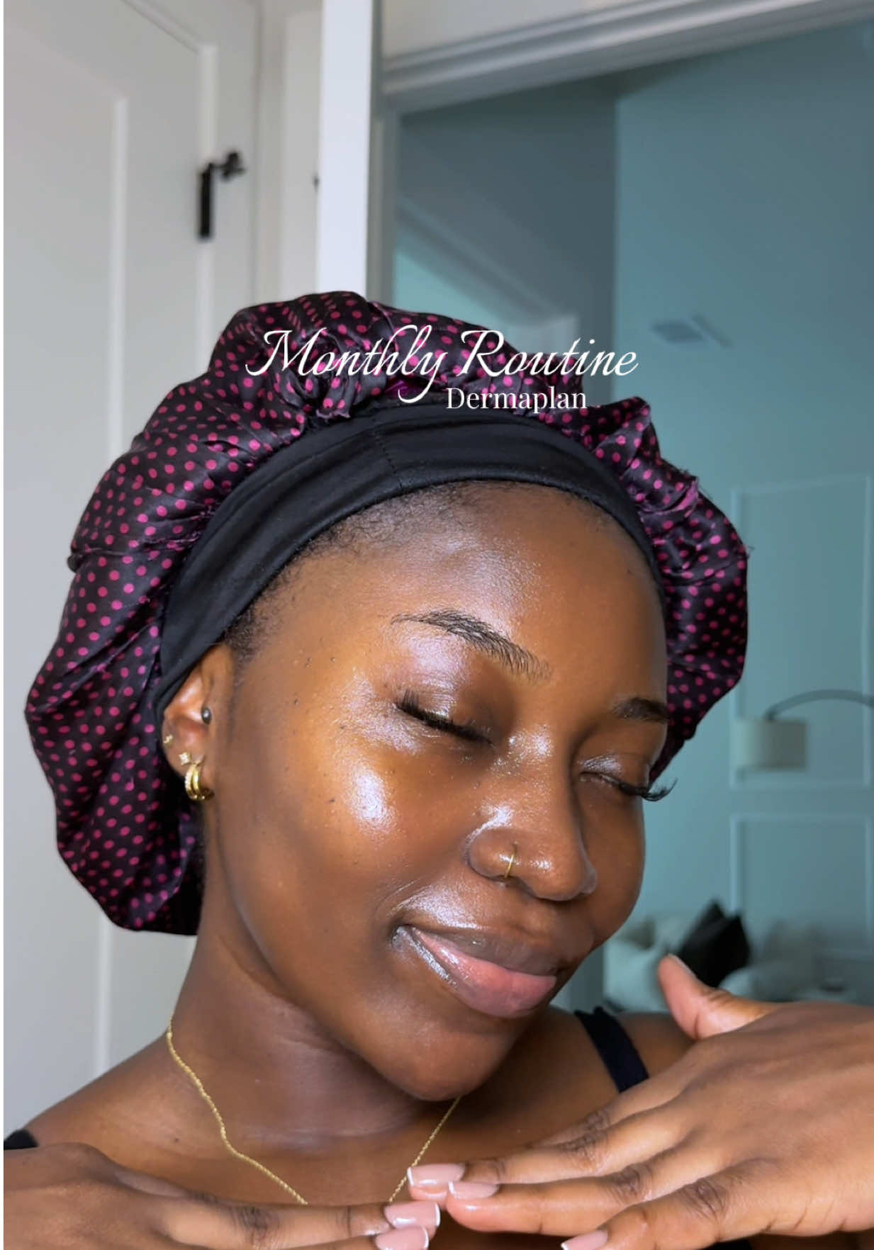 Secret to smooth skin, your skincare is more effective after dermaplanning.  Products  Cleansing oil Hydrating facial mist @Beekman 1802 black rice probiotics essence @haruharu wonder  Moisturizer @LaRochePosayUS  #dermaplanning #smoothskingoals #skincaretok 