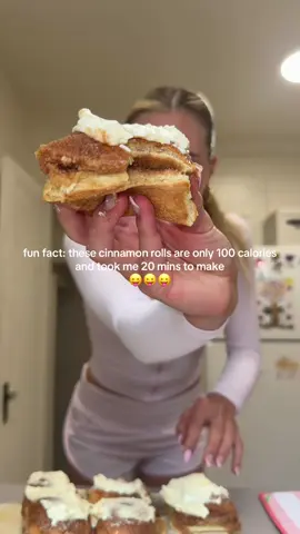 obsessed is an understatement🤩🤩  #cinnamonrolls #lowcaloriecinnamonrolls #lowcalorie #fyp #lowcaloriedessert 