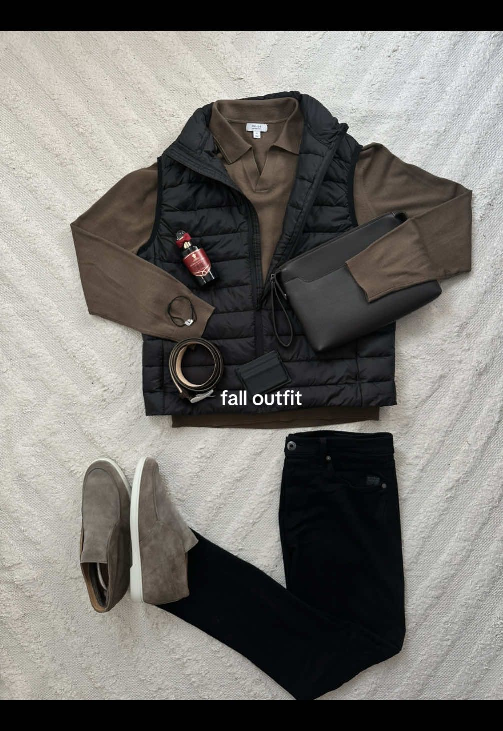 Cozy days around the corner #menfashion #menessentials #menstyle #fallessentials #outfitinspirations 