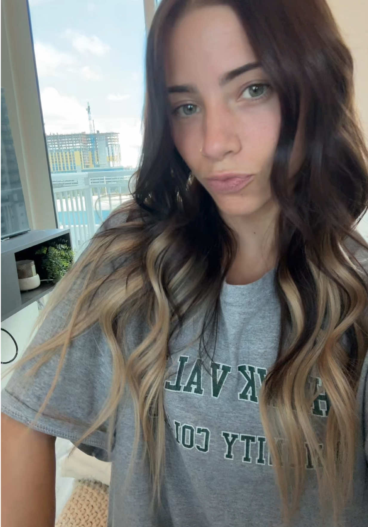 this is for my baddies on a budget #baddiesonabudget #girlssupportgirls #tapeinextensions #diyselfcare #hairextensions 