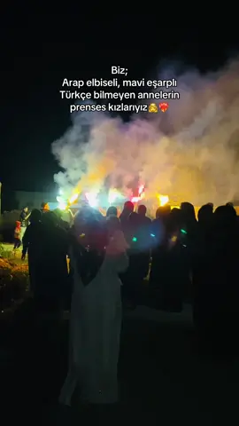 Keşfet mi🙋🏻‍♀️💁🏻‍♀️😁🫶🏻❤️‍🔥#arapkızı #baggaraaşireti #köy #keşfet #fyppppppppppppppppppppppp @um Muhammed @casım demir @Sedat @☄️Asel.Ecrin🤍 @🔥CUMA KURŞAK🔥 @🦁ABU ZİEY'DE TANIRLAR🦁 