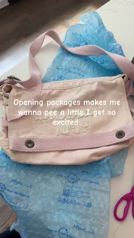 I LOVE ORDERING STUFF ONLINE