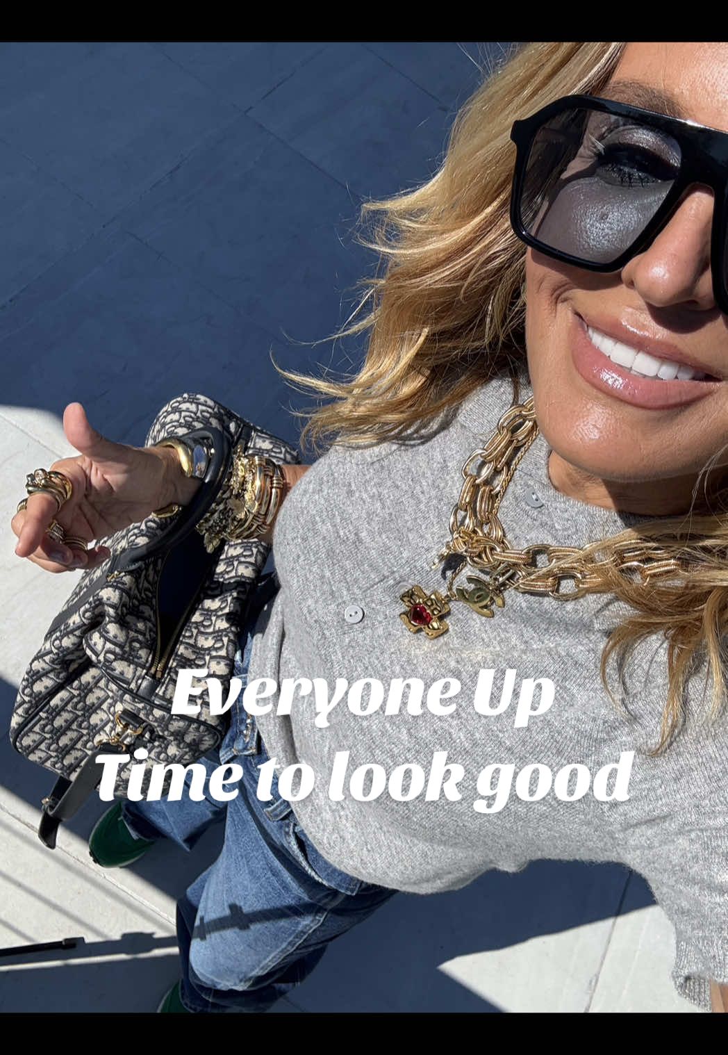 Let’s go ladies it’s time to get up and get dressed for You!  Easy everyday outfit wearing @Joe's Jeans 🔥 #grwm #OOTD #everydayoutfit #casualstyle #styleinspo 