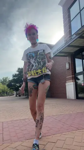 Before work boredom part 2 😂 #newhaircolor #starwars #workvibes #tiredaf 