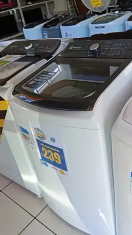 ✨ Compacta por fora e gigante por dentro! A nova Lavadora Electrolux LEE15 de 14,5kg chegou para trazer mais eficiência, economia e cuidado em cada lavagem. 🧺💧 ✔️ Jet&Clean: dilui 100% do sabão e amaciante ✔️ Ultra Filter pega-fiapos: roupas mais limpas ✔️ 11 programas de lavagem + Super Silencioso ✔️ Lava até edredom queen size sem esforço ➡️ Venha conferir no Móveis Niuza e leve tecnologia e praticidade pra sua casa! #Electrolux #LavadoraDeRoupas #moveisniuza #wenceslaubraz