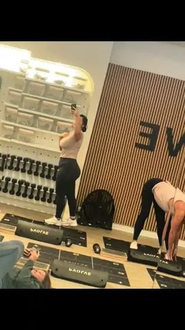 5 am classes keep me grounded  🫶🏻 Happy Wednesday💗 • •  @Pvolve  #pvolve #workout #wellnesswednesday #weightloss #fyp 