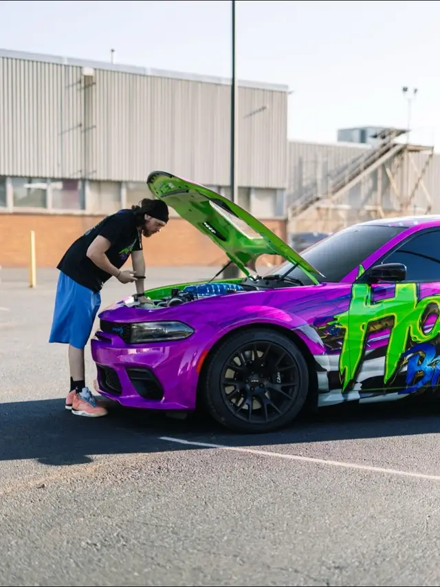 Constantly chasing and forgot to be grateful for the now; the today.. it’s easy to get caught up in life that it goes by so fast because you’re constantly doing something; chasing.. but take a moment and reflect, you prolly got things you used to pray for.. whatever that may be.  Love 🤞🏼