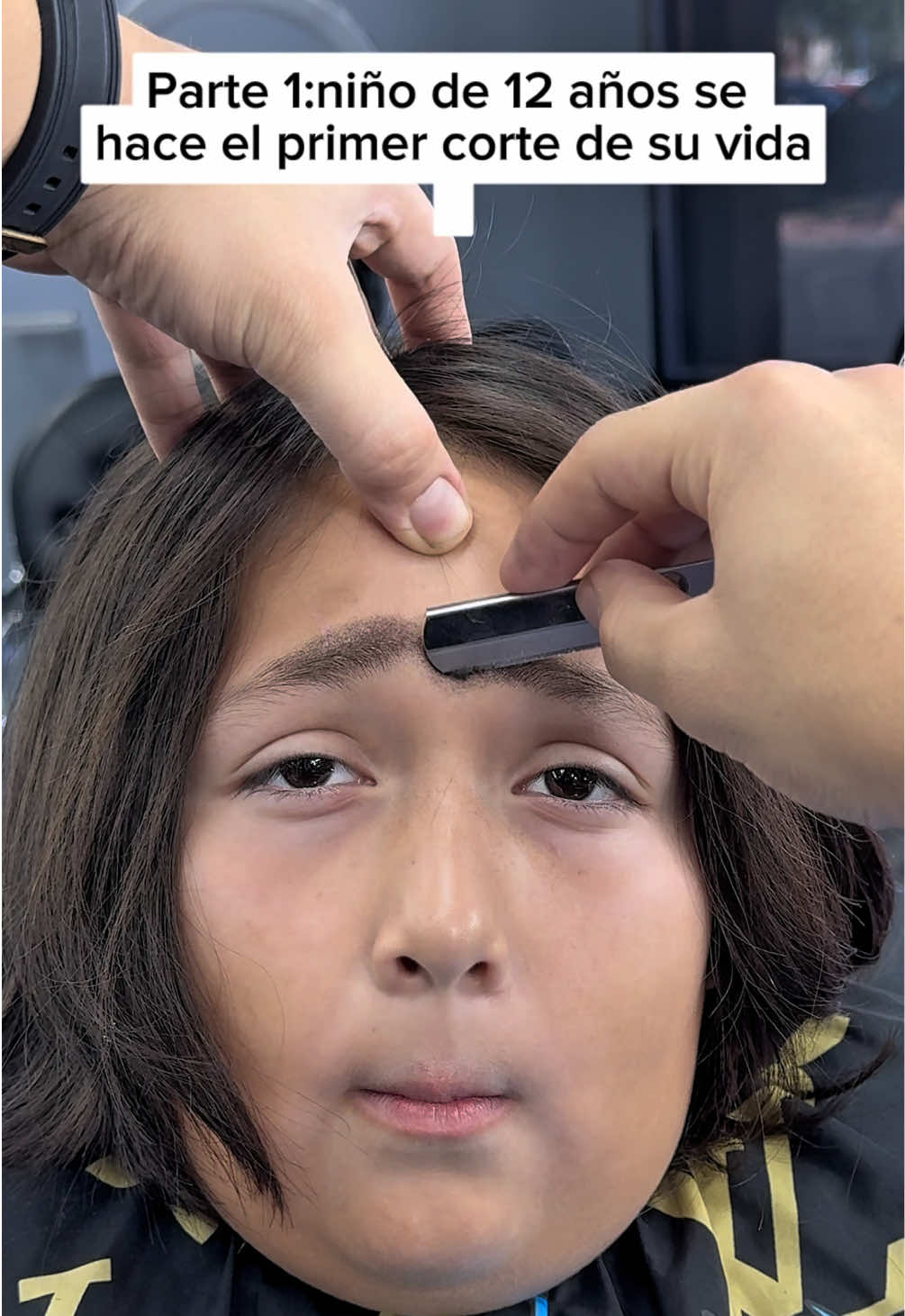 Parte 1: el primer corte de su vida increíble transformación 😱ve la parte 2 para ver el resultado final  #lasvegas #lasvegasbarber #parte1 #cortedepelo #hairtransformation 