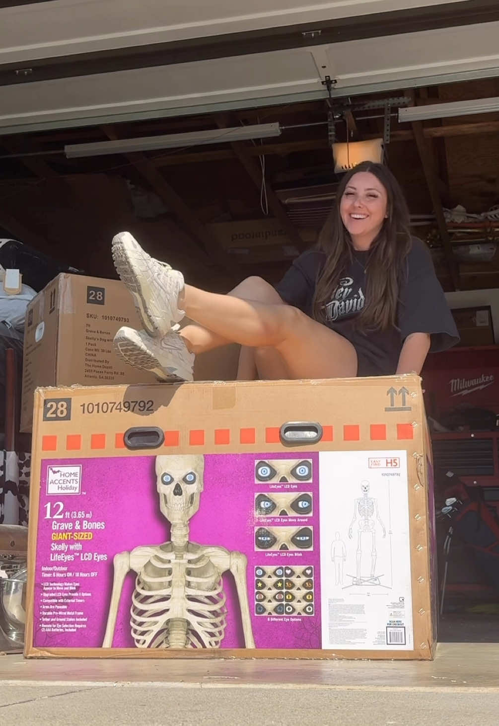That’s why 💅🏼 #halloweendecor #halloweendecorations #12footskeleton #homedepot 