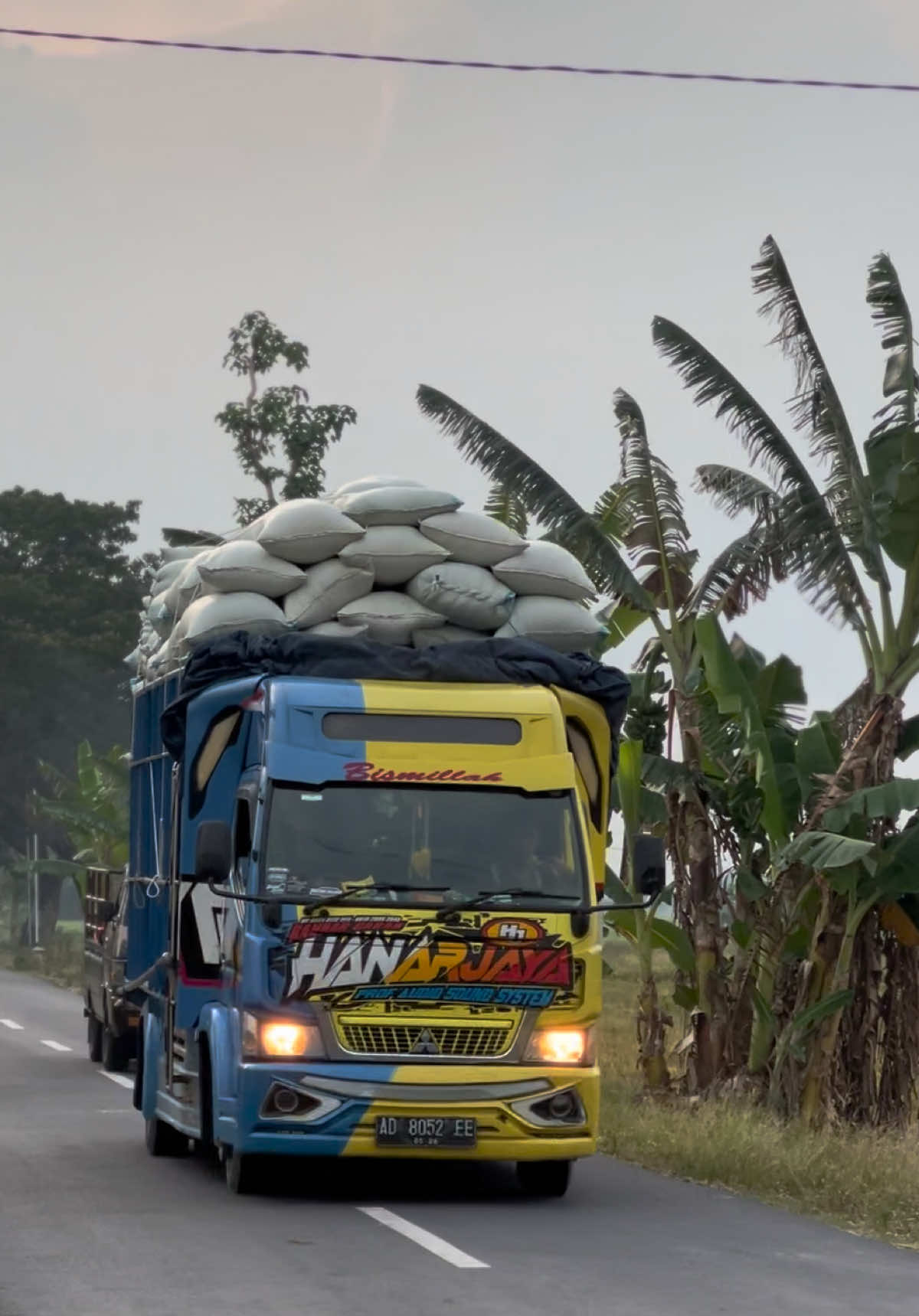 Kadung dikirim neng pabrik jebul e pending harga ,puter walik akhir'e gowo balik🙂‍↔️🌾   #lewatberanda #ngawi24jam #gabahbalap🌾 #padiindonesia🇮🇩🇮🇩🌾🌾🌾 #fyp 