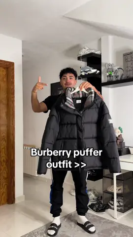 Burberry puffer outfit | @Dripspain23 #burberry #pufferjacket #outfit 