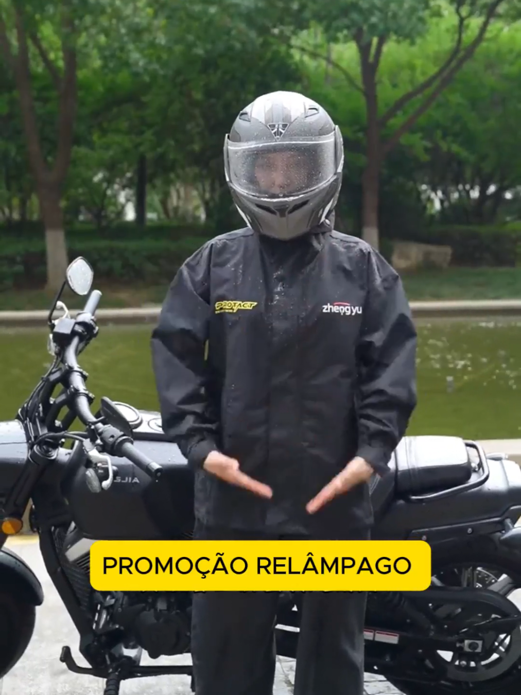 💦🏍 Chuva não te pega mais de surpresa! 🔥 Capa de chuva completa + refletiva = proteção total. ⚡️ Promoção exclusiva só aqui no TikTok Shop → garanta já a sua! #Motoboy #Motoqueiro #Chuva #TikTokShop #Oferta
