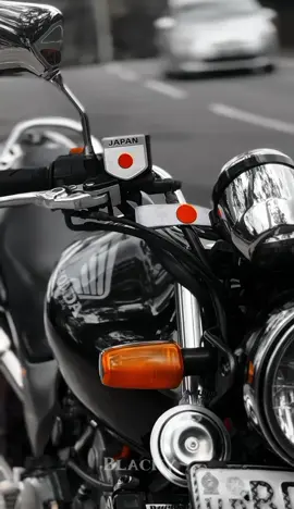 Blacky 🖤  #Hornet250 #ch150 #kattankudy_pasanga #fypシ゚viral #capcutpro @Rᴀғᴀɴ Vʟᴏɢᴇʀ ⚡🇯🇵 🦅 @Azeer Azam 🎭🎭💙🔥😘 @mhd_sanas @Rízãth Mõhãmmèd 