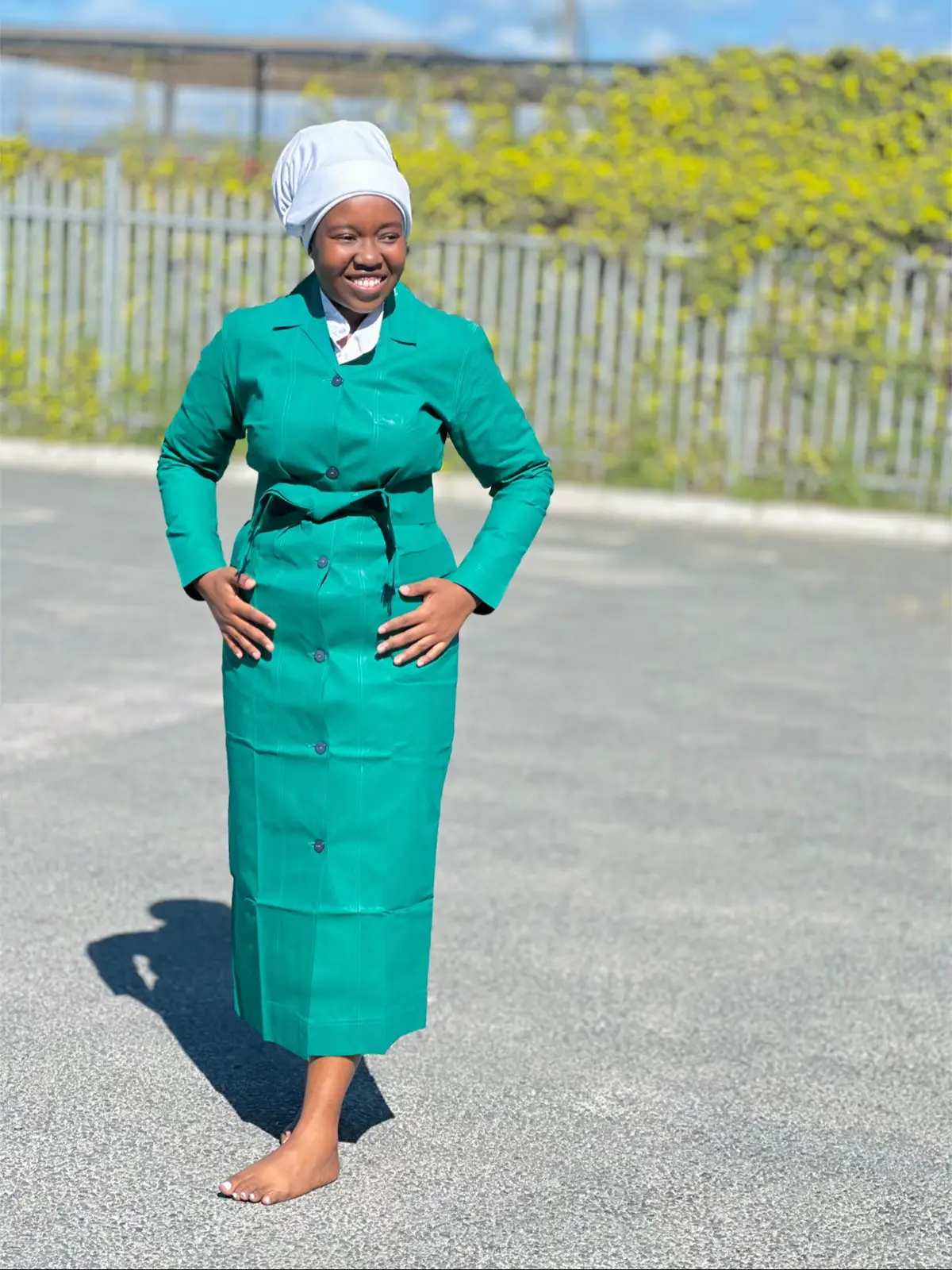 Ngakho hlomani izikhali zonke zikaNkulunkulu ukuba nibe namandla okuzabalaza ngosuku olubi, nalapho senifeze konke, nime.